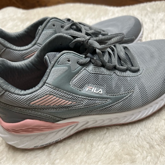 Runners - Picture 4 of 5